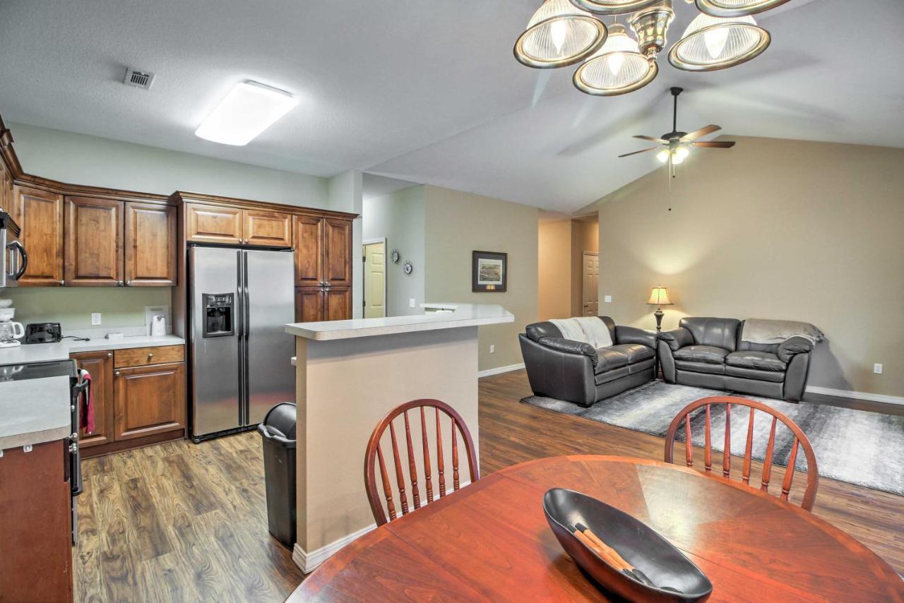 Branson Home With Deck Walk To The Strip And Creek! Ngoại thất bức ảnh