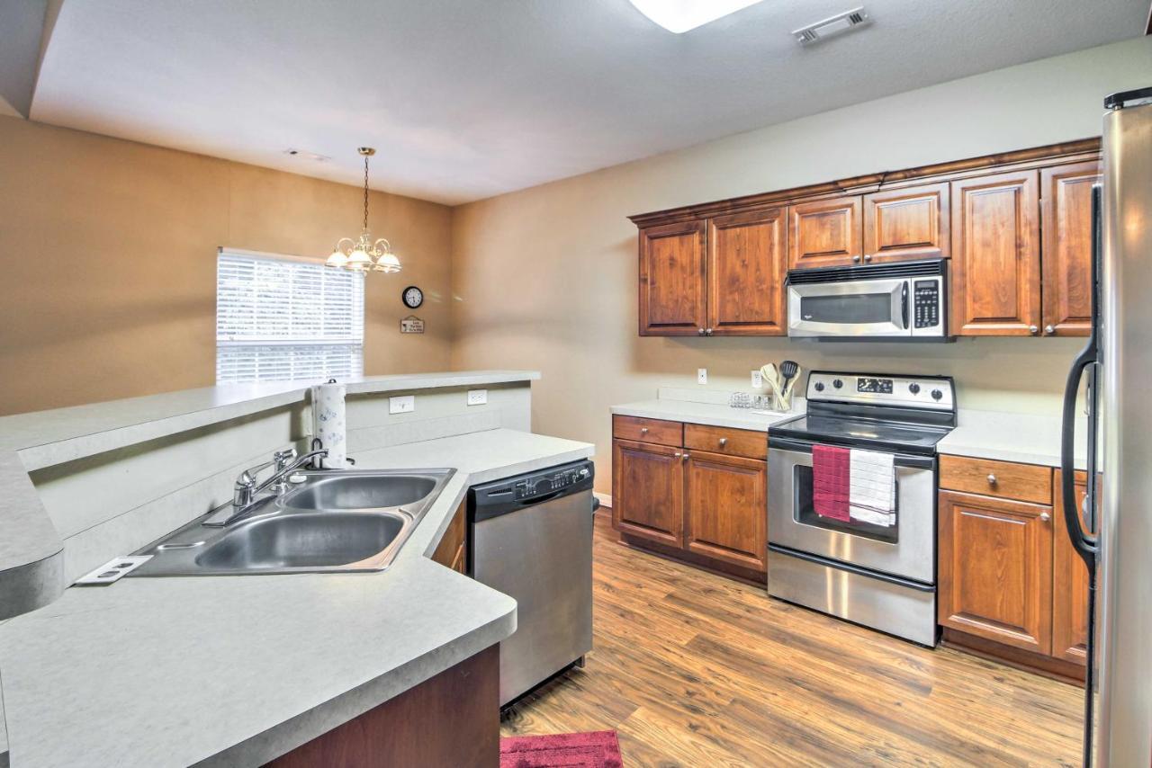 Branson Home With Deck Walk To The Strip And Creek! Ngoại thất bức ảnh