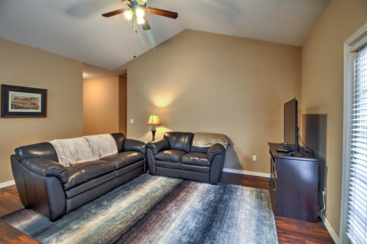 Branson Home With Deck Walk To The Strip And Creek! Ngoại thất bức ảnh