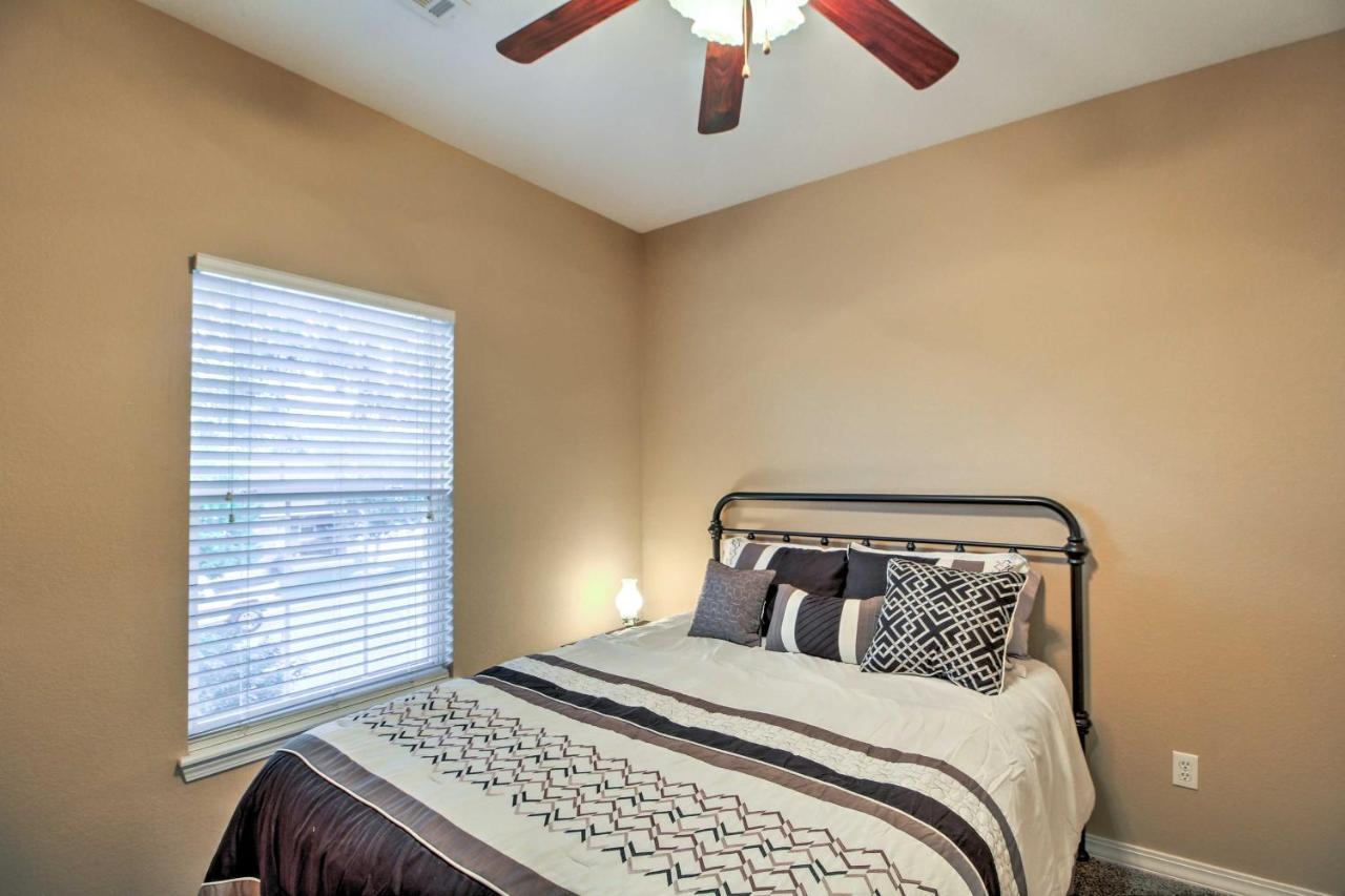 Branson Home With Deck Walk To The Strip And Creek! Ngoại thất bức ảnh