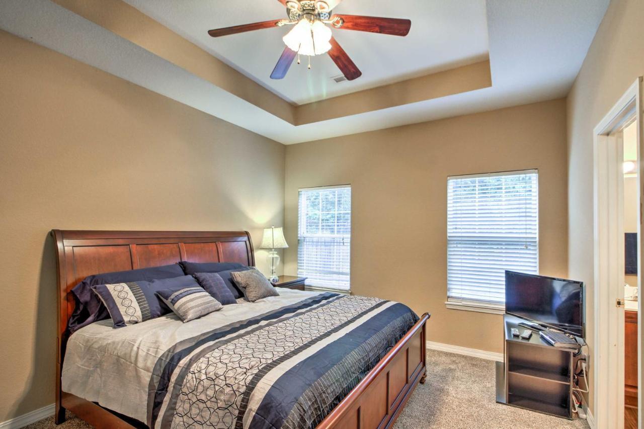Branson Home With Deck Walk To The Strip And Creek! Ngoại thất bức ảnh